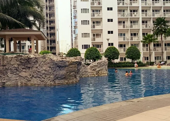 Aparthotel Direct To Pool Shore Residences By Heart Manila